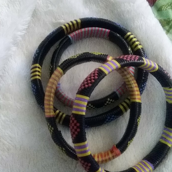 Bracelets - Picture 2 of 4